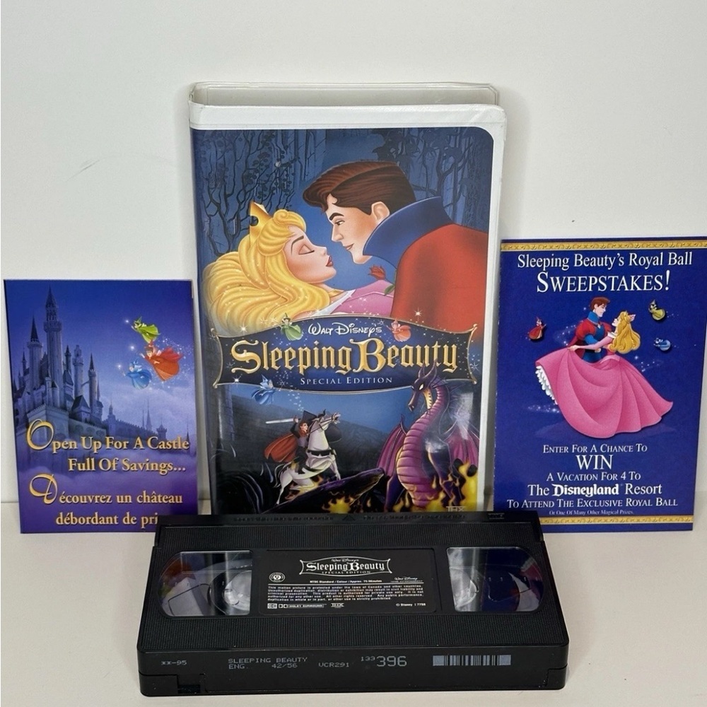 📼3/$20 Disney Sleeping Beauty Special Edition with Blue and Gold Cover